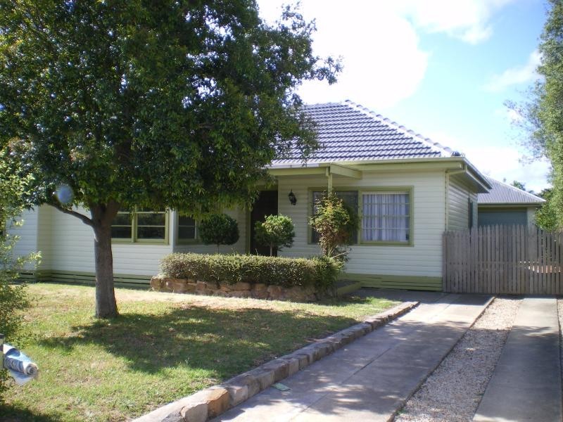 12 Moroney Street, Bairnsdale VIC 3875