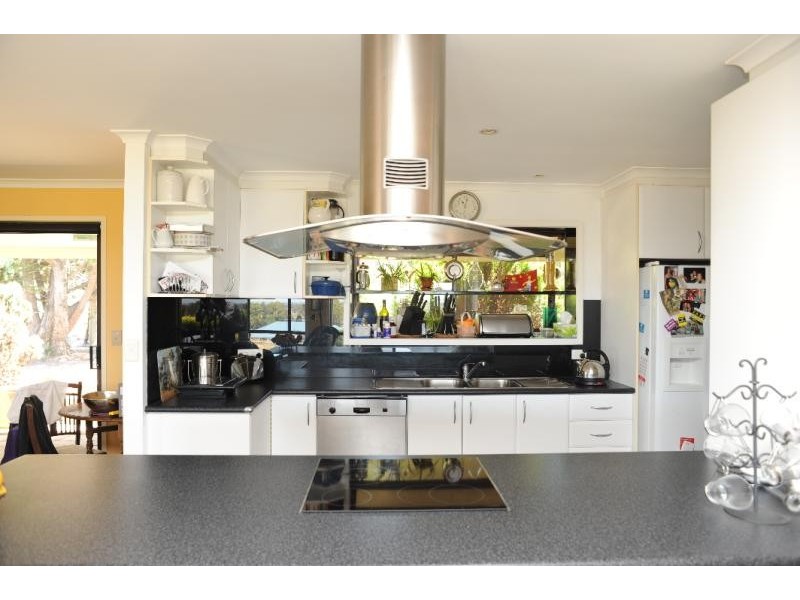 25 Balfours Road, Bairnsdale VIC 3875
