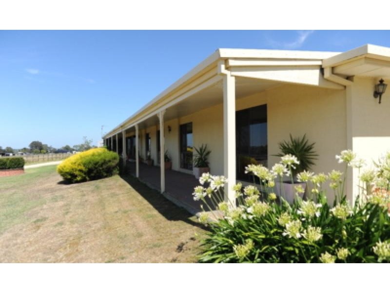 25 Balfours Road, Bairnsdale VIC 3875