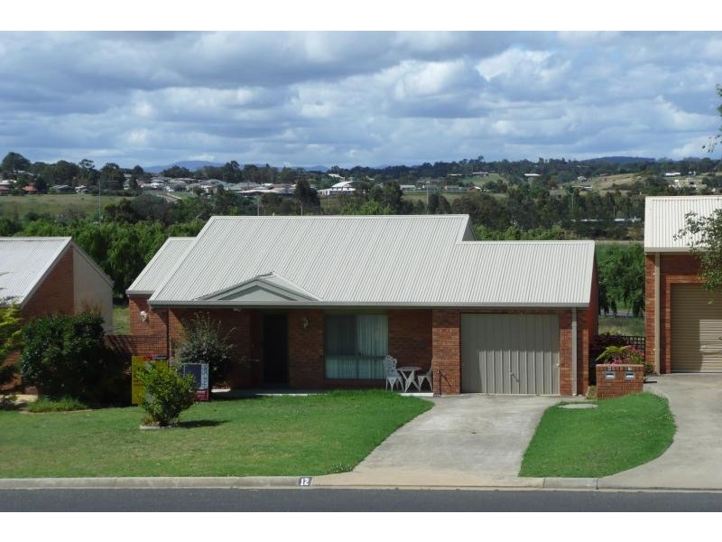 12 Bent Street, Bairnsdale VIC 3875