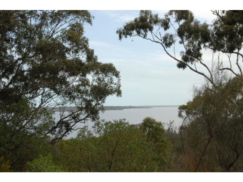 28 Beach Road, Metung VIC 3904