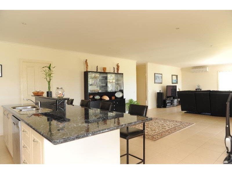 19 Wilpena Court, Bairnsdale VIC 3875