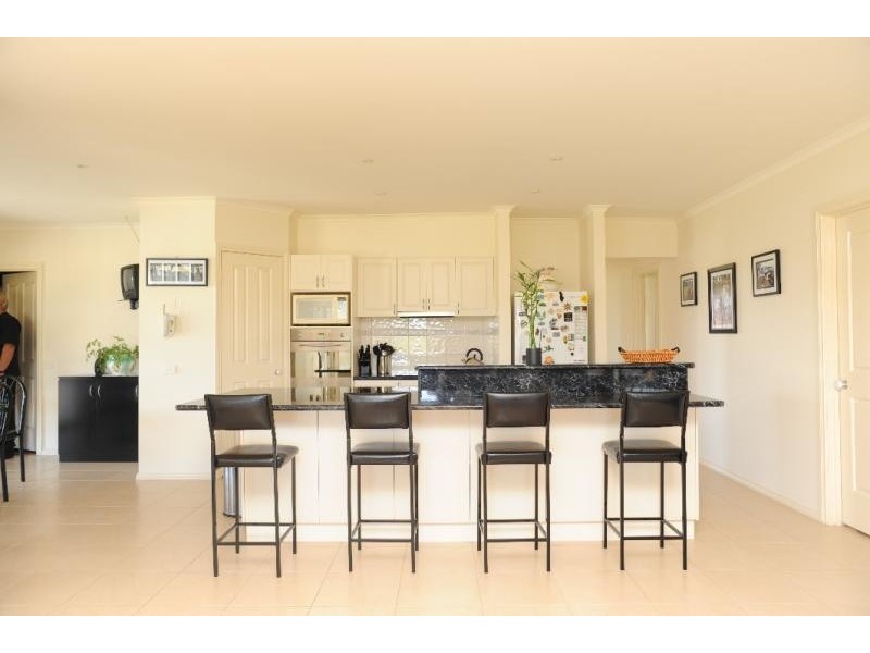 19 Wilpena Court, Bairnsdale VIC 3875