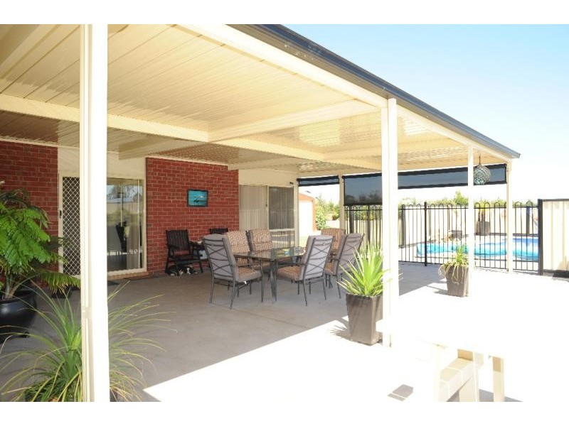 19 Wilpena Court, Bairnsdale VIC 3875