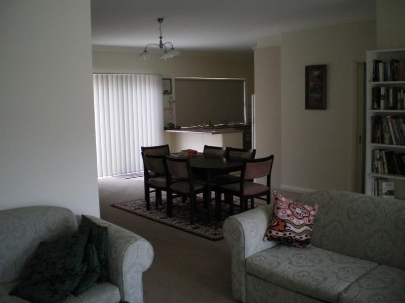 Unit B/57 Balmoral Crescent, Bairnsdale VIC 3875