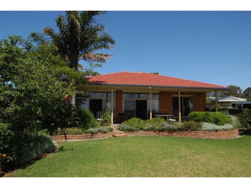 219 Bay Road, Eagle Point VIC 3878