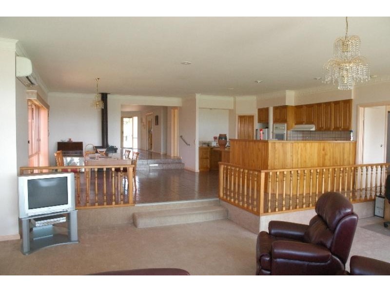 219 Bay Road, Eagle Point VIC 3878