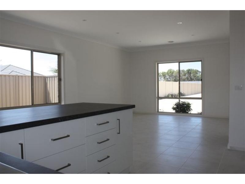 Unit 2/14 Georgia Court, Bairnsdale VIC 3875