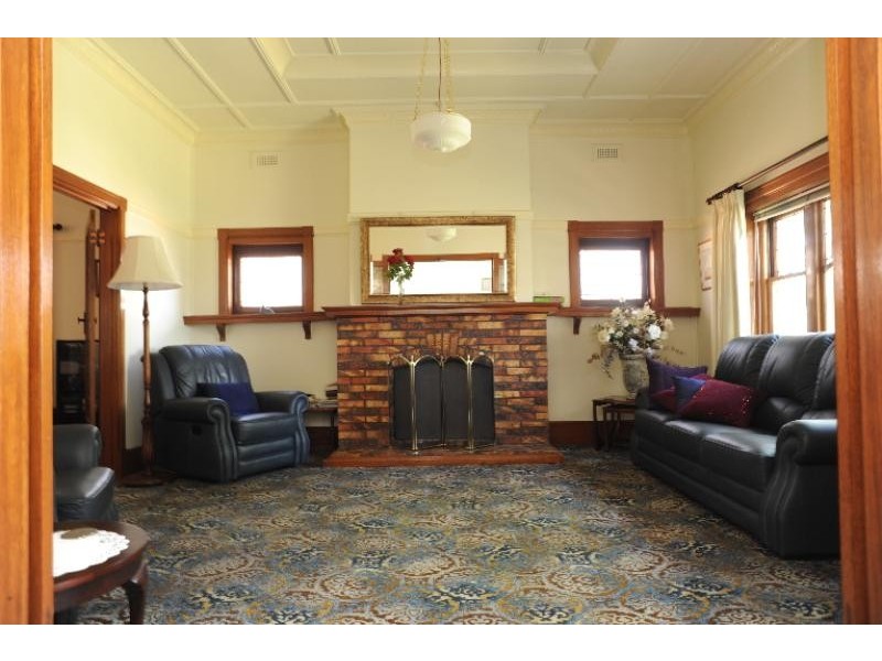 309 Main Street, Bairnsdale VIC 3875