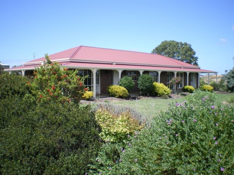 37 Timbarra Drive, Bairnsdale VIC 3875