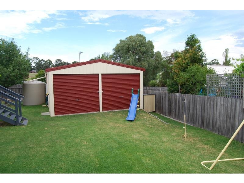 13 Harnham Drive, Bairnsdale VIC 3875