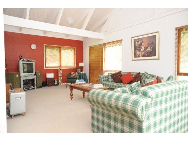 90 Matheson Road Eagle Point, Bairnsdale VIC 3875