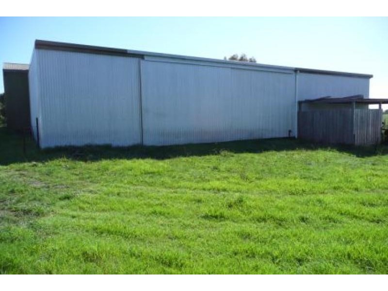 270 Broadlands Road270 Broadlands Road, Bairnsdale VIC 3875