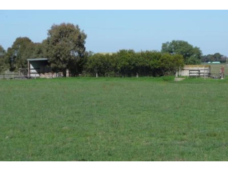 270 Broadlands Road270 Broadlands Road, Bairnsdale VIC 3875