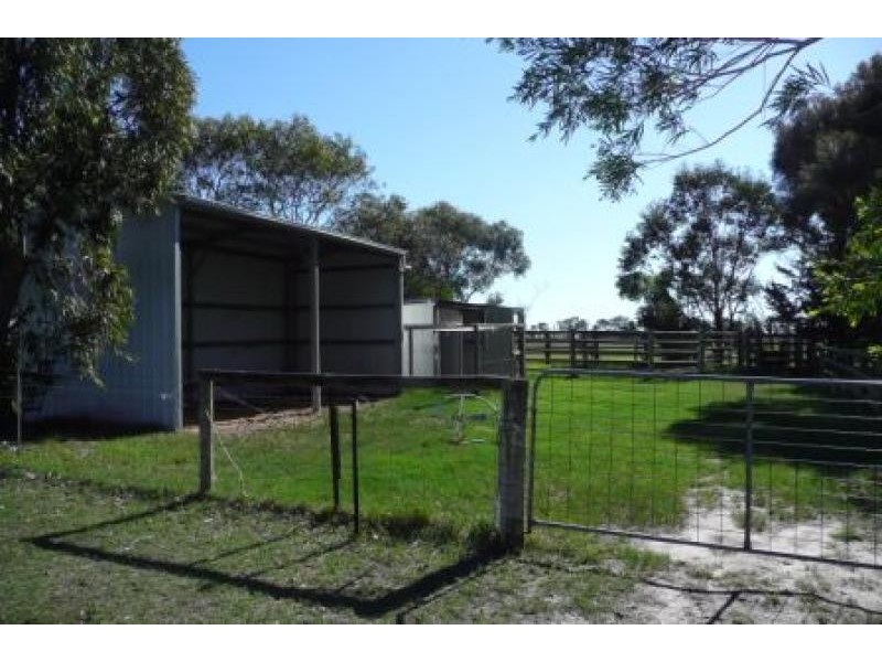 145 Lindenow South Fernbank Road, Lindenow South VIC 3875