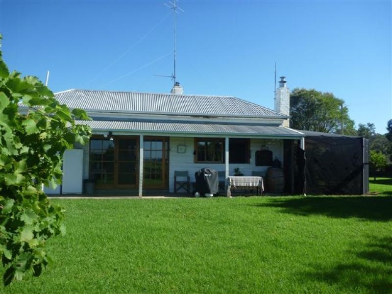 1820 Fernbank Glenaladale Road Iguana Creek, Fernbank VIC 3864