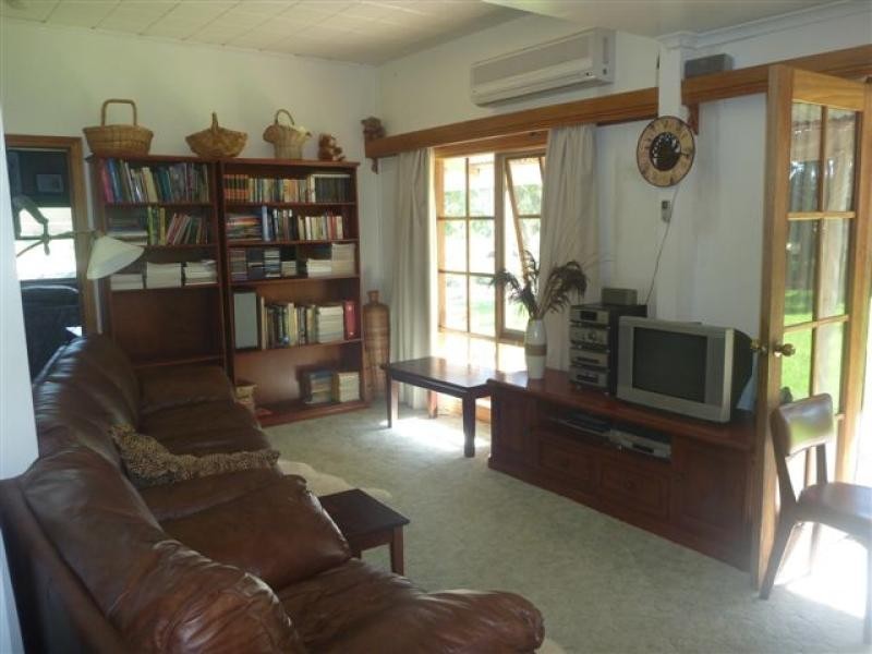 1820 Fernbank Glenaladale Road Iguana Creek, Fernbank VIC 3864