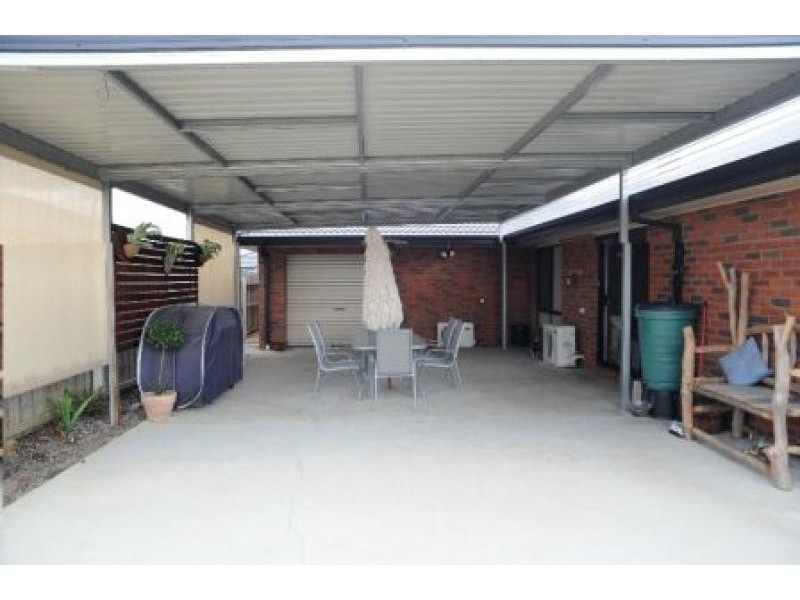 4 Deakin Avenue, Bairnsdale VIC 3875