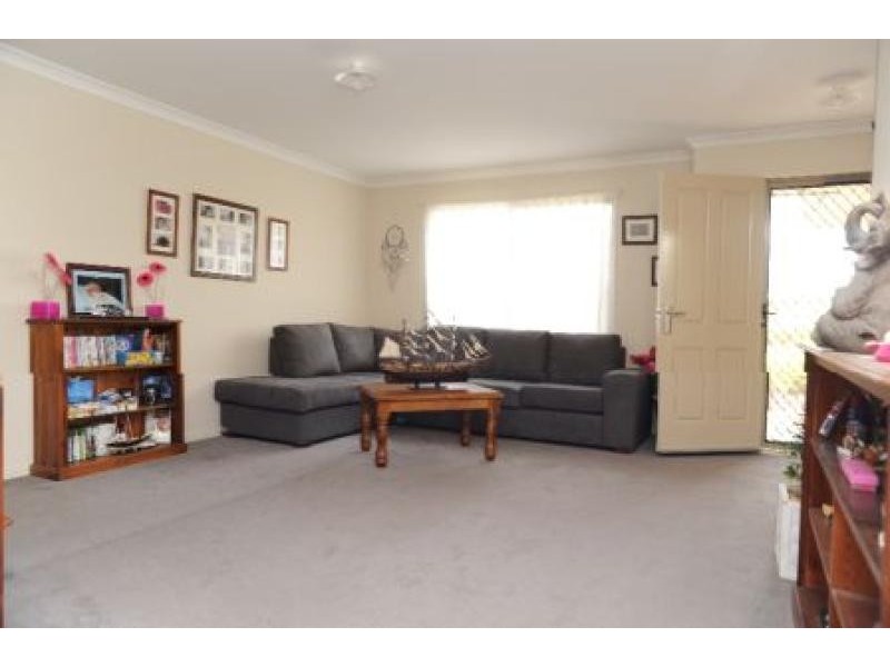 4 Deakin Avenue, Bairnsdale VIC 3875