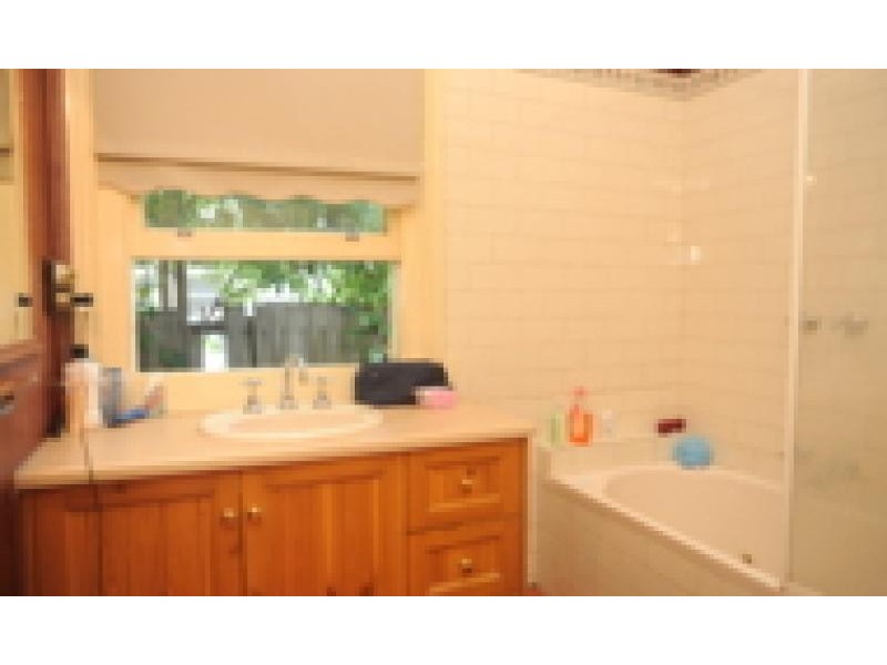 71 Francis Street, Bairnsdale VIC 3875