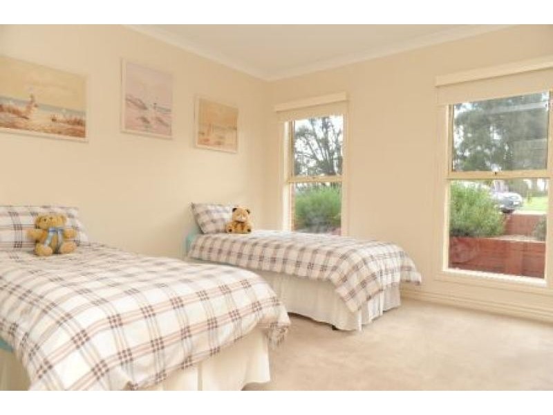 Bairnsdale VIC 3875