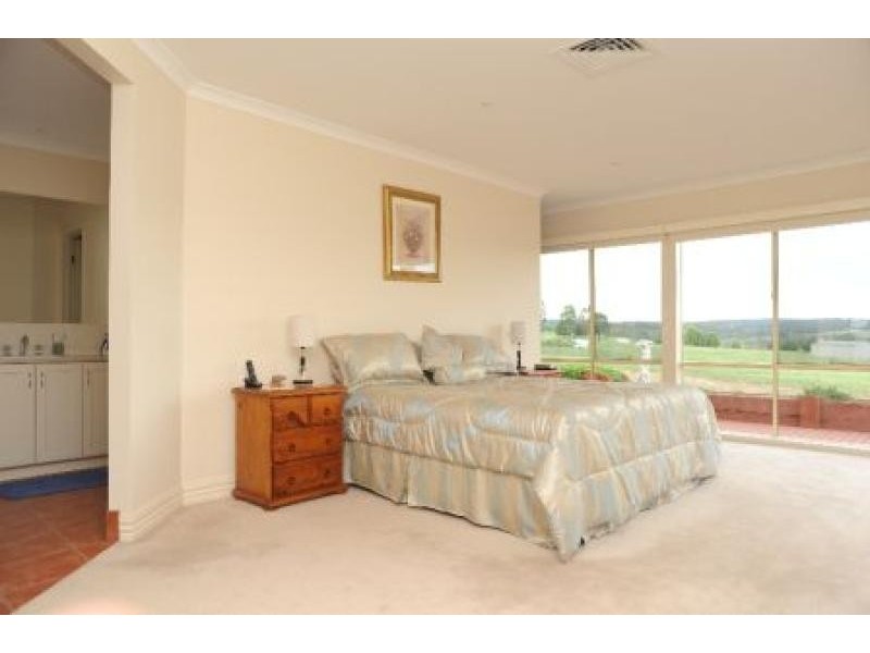 Bairnsdale VIC 3875
