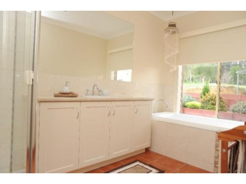 Bairnsdale VIC 3875