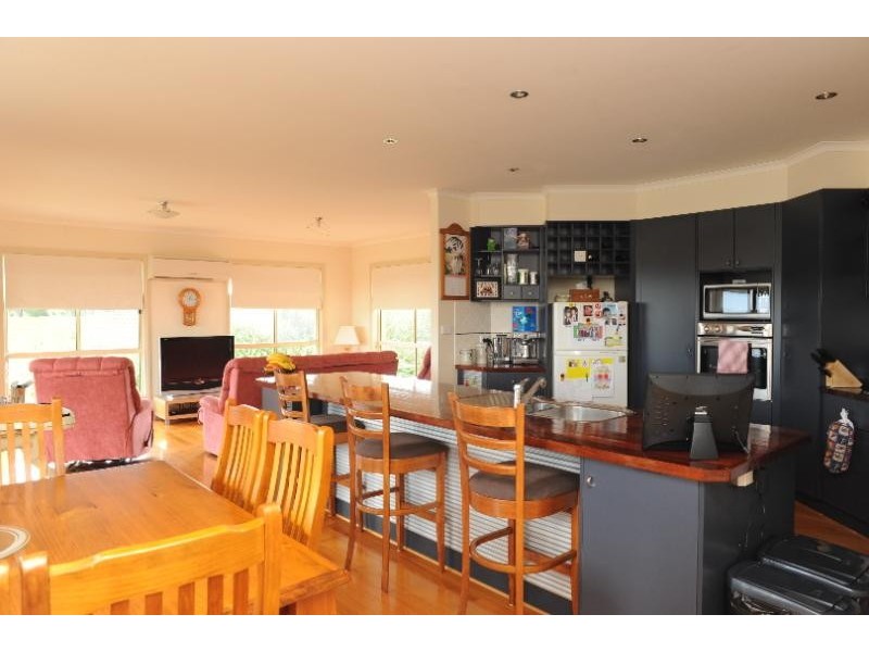 14 Bredt Street, Bairnsdale VIC 3875