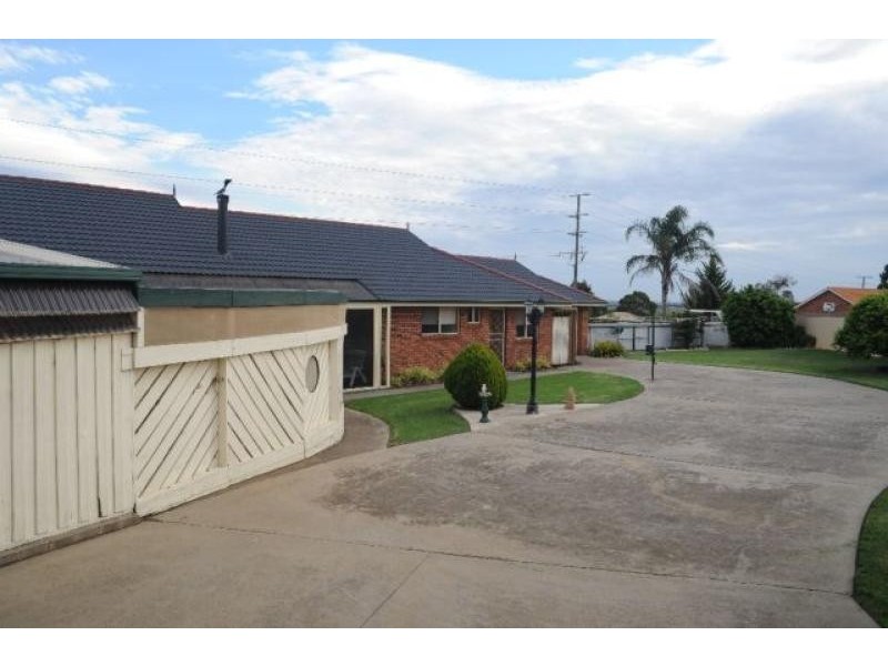 14 Nicole Court, Bairnsdale VIC 3875