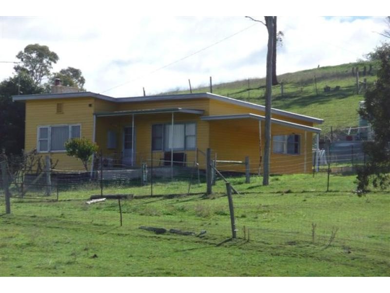 37 Woodgates Road, Buchan VIC 3885