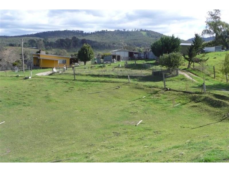 37 Woodgates Road, Buchan VIC 3885