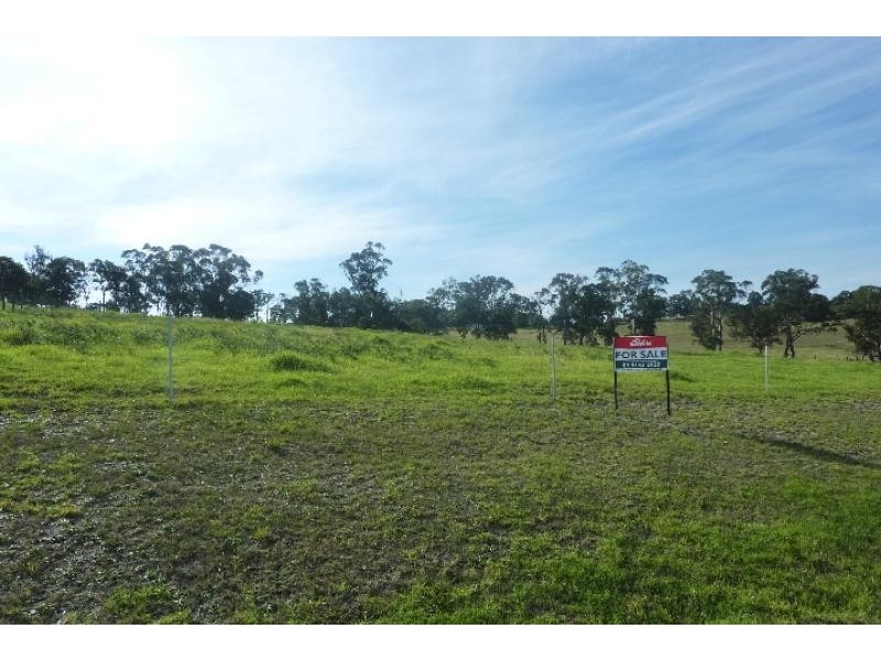 17 Ronwin Court, Wy Yung VIC 3875