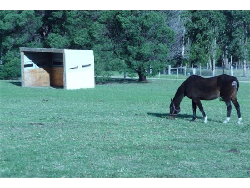 10 Newton Court, Nicholson VIC 3882