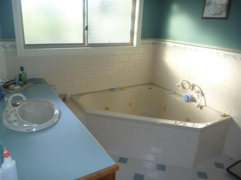 10 Newton Court, Nicholson VIC 3882