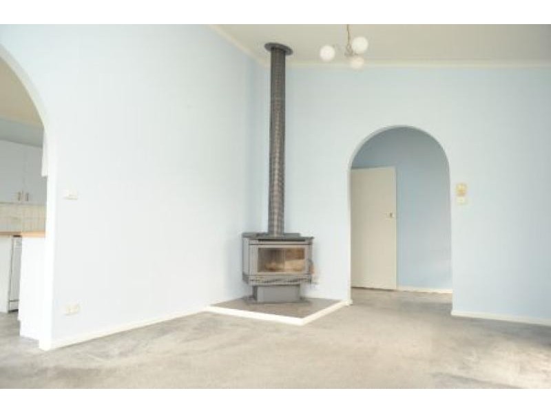 8 Freeman Street, Bairnsdale VIC 3875