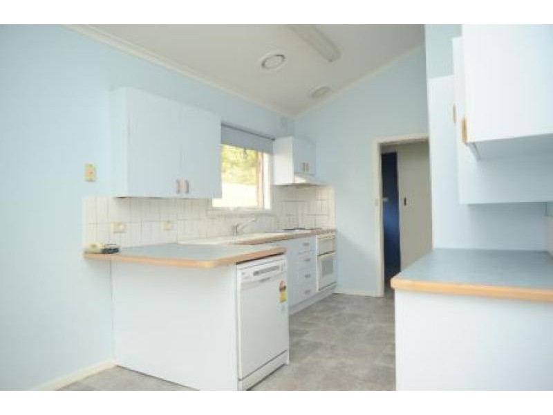 8 Freeman Street, Bairnsdale VIC 3875