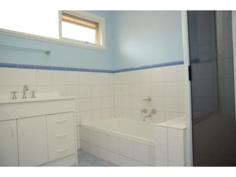 8 Freeman Street, Bairnsdale VIC 3875