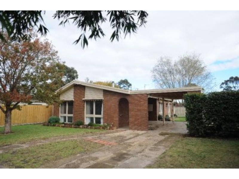 8 Freeman Street, Bairnsdale VIC 3875