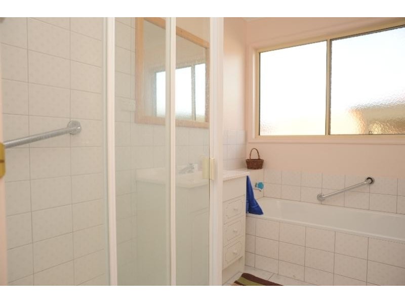 15 Ligar Street, Bairnsdale VIC 3875