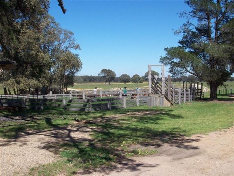 310 Redcourt Lane, Bairnsdale VIC 3875