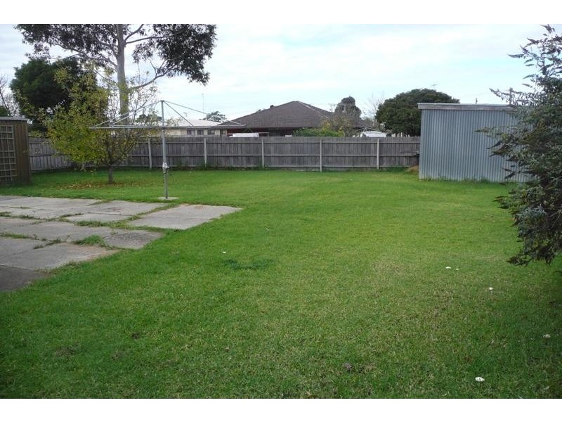 53 Calvert Street, Bairnsdale VIC 3875