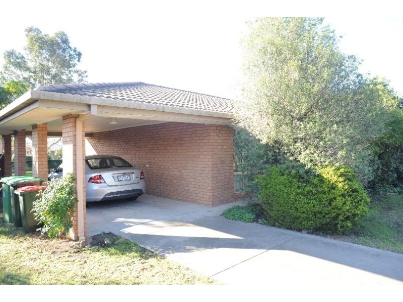 28 Hosie Street, Bairnsdale VIC 3875