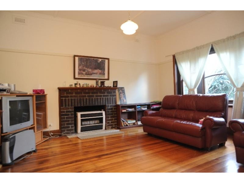 73 Pearson Street, Bairnsdale VIC 3875