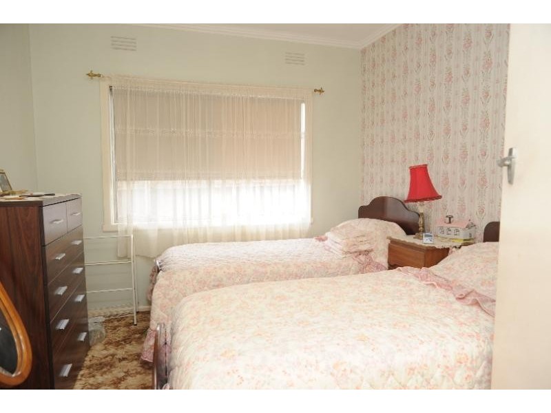 9 Dean Street, Bairnsdale VIC 3875