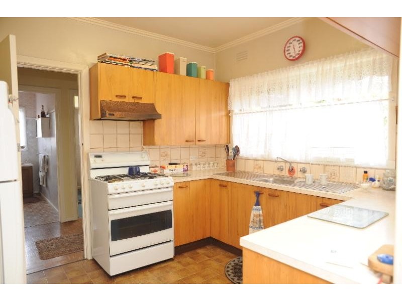 9 Dean Street, Bairnsdale VIC 3875