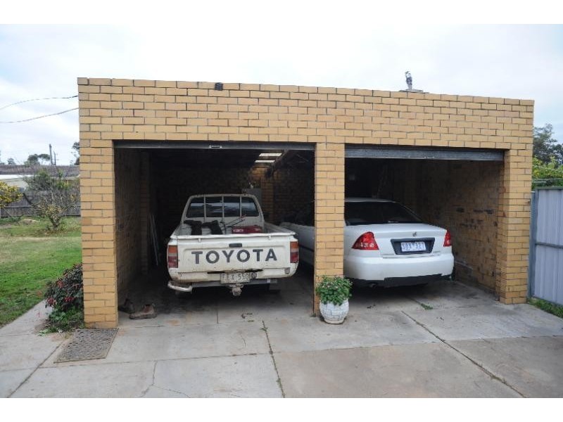 9 Dean Street, Bairnsdale VIC 3875