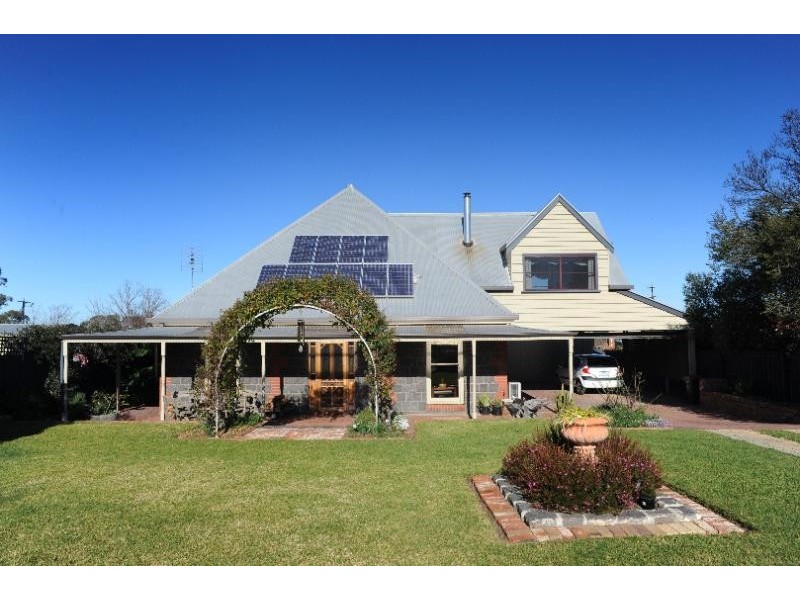 33 Tierney Street, Wy Yung VIC 3875