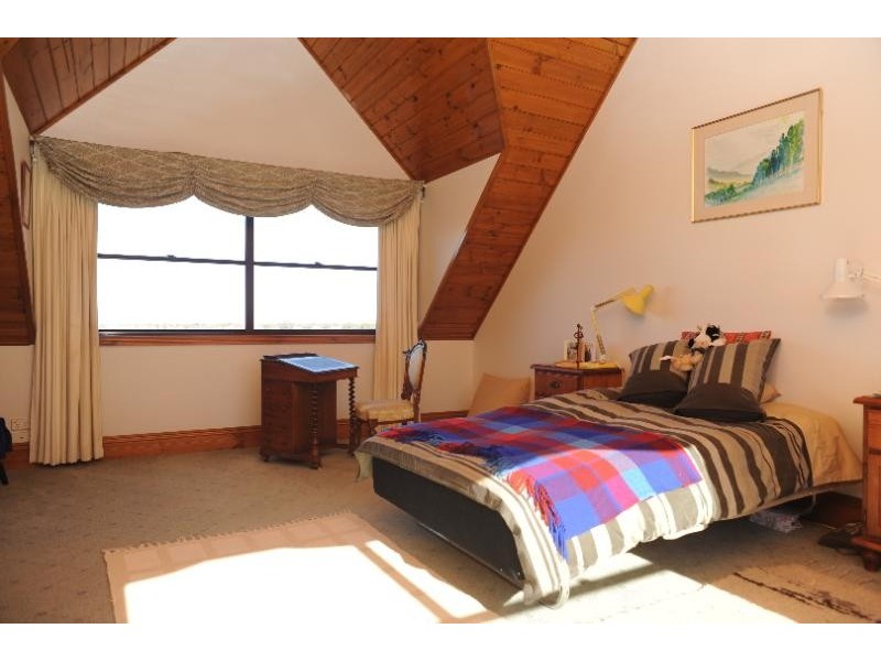 33 Tierney Street, Wy Yung VIC 3875