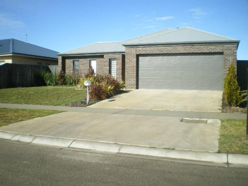 2 Selwyn Court, Bairnsdale VIC 3875