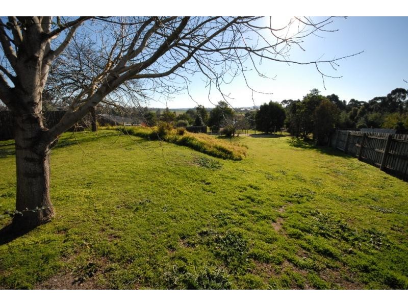 Lot 2/25 Princes Highway, Bairnsdale VIC 3875